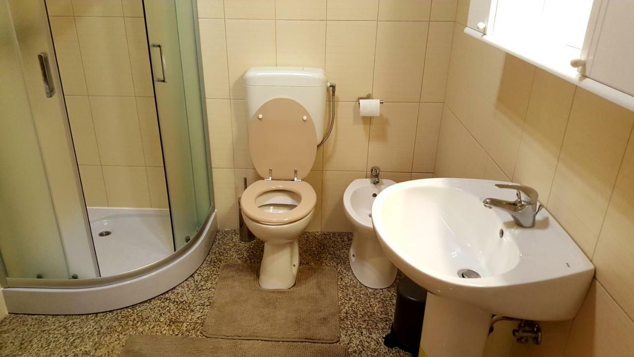 Apartment Dora غييكا المظهر الخارجي الصورة